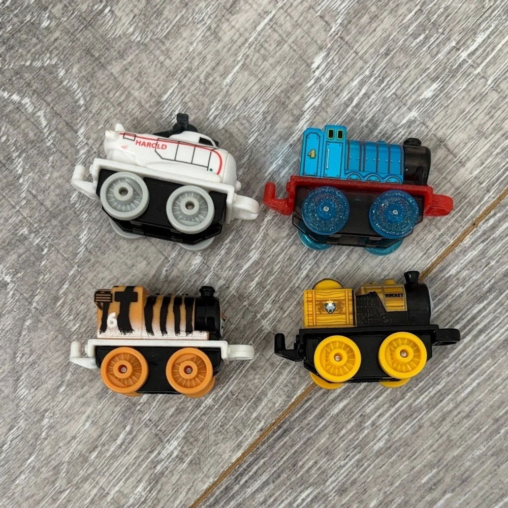 Lot of Thomas Minis